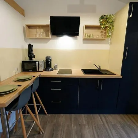 Violette Forest בקתה